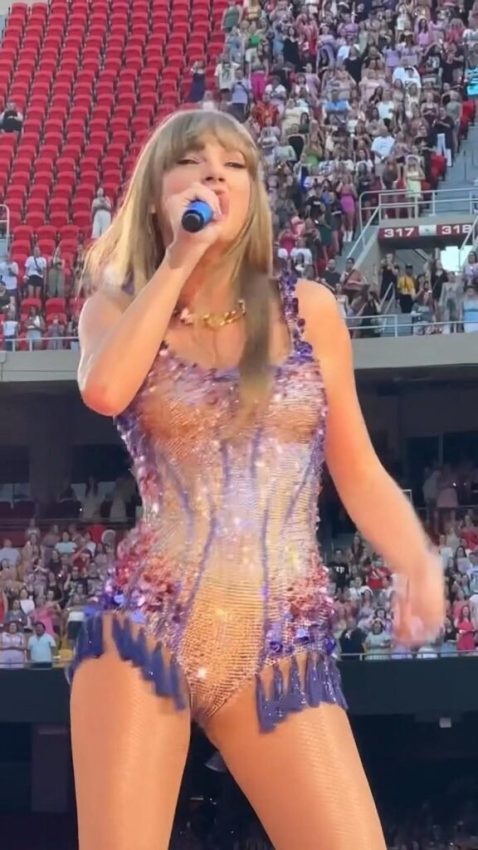 Taylor Swift – Camel Toe Bodysuit Video Leaked