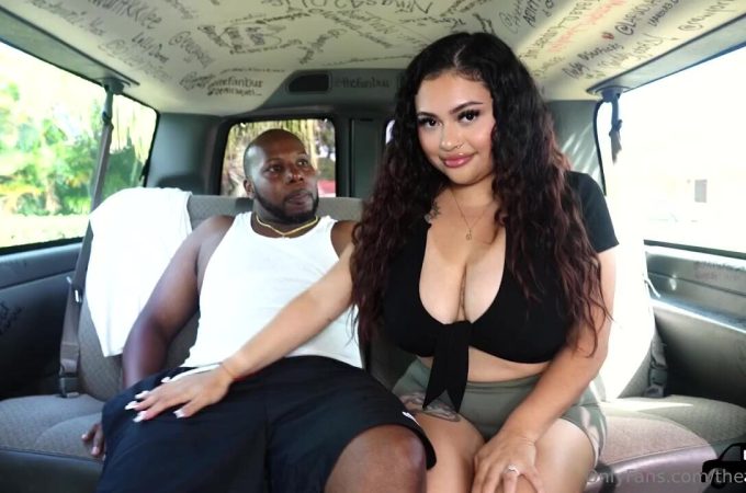Fan Bus – Yessenia Canales Porn Video Leaked