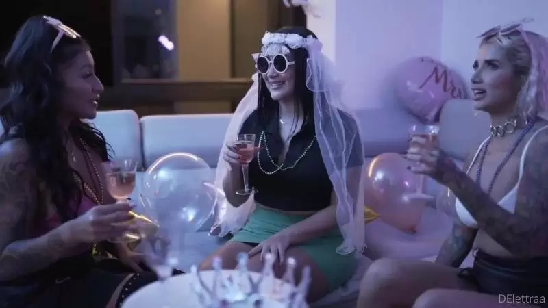 Mariana Martix, Delettraa, Agata Ruiz & Martina Smith – Bachelorette Orgy Party Video Leaked