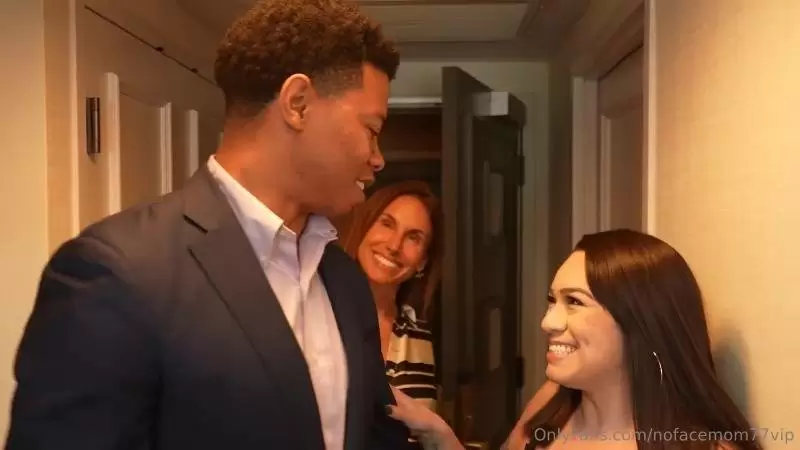 NoFaceMom – Bought Asian Baddie To Share With Hubby Hotel Threesome Video Leaked