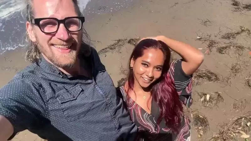 Mia Z – Exclusive Tinder Date Sextape Video Leaked