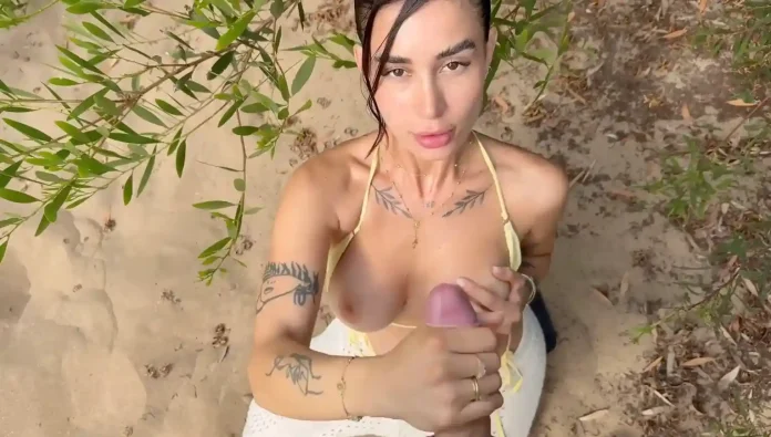 CamNairx – Outdoor Blowjob Video Leaked