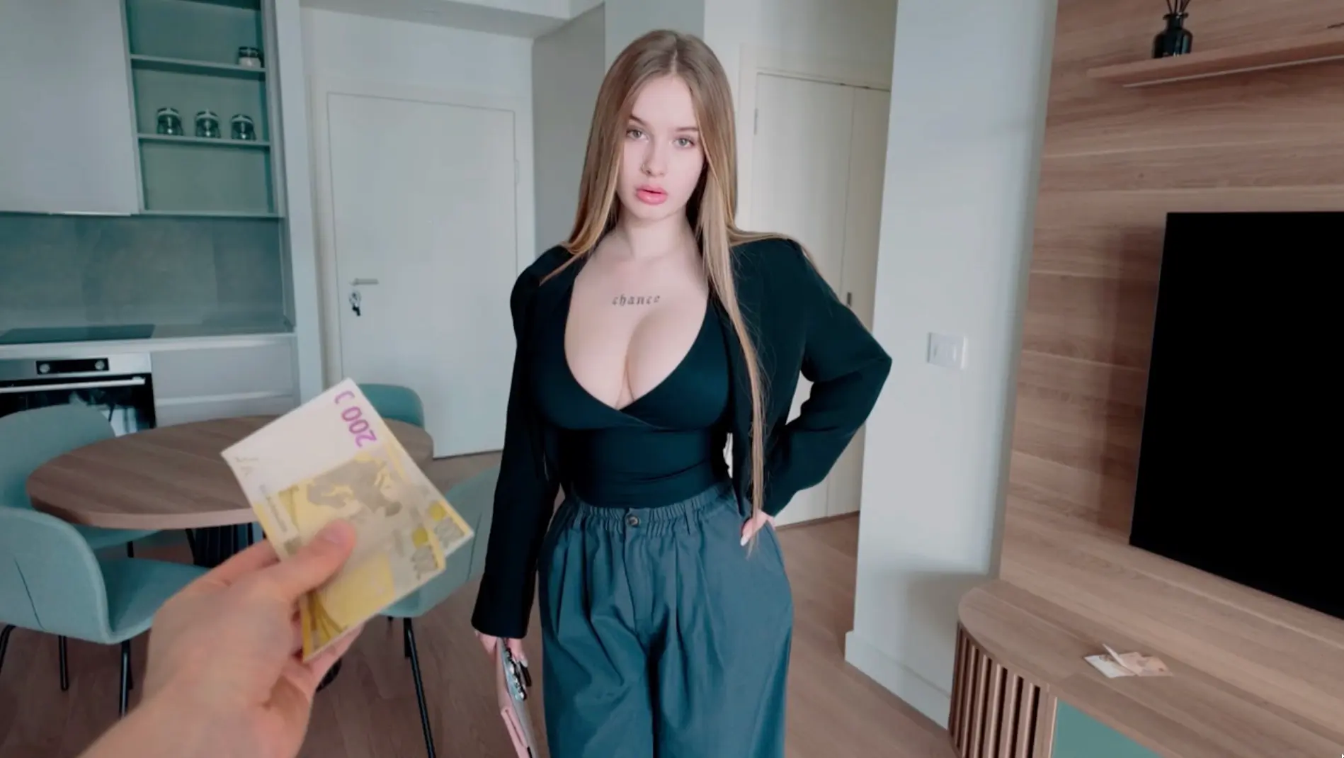 ComaTozze – Real Estate Agent Have Sex For Money Video Leaked